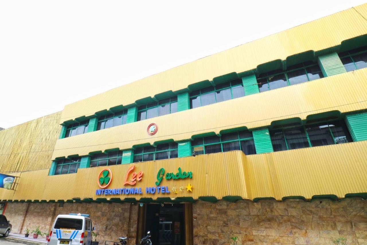 Lee Garden Hotel Medan Exterior foto
